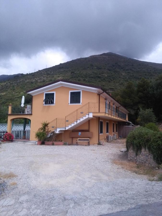 Agriturismo Tendapiccola Ceriale Exteriér fotografie